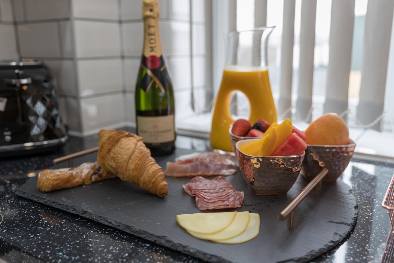 London Heathrow Serviced Apartments Ashford  Ngoại thất bức ảnh